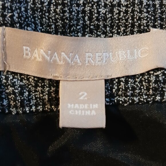 Banana Republic Women's Flared / Flounce Black / Gray Tweed Mini Skirt  SZ 2 - Picture 6 of 8